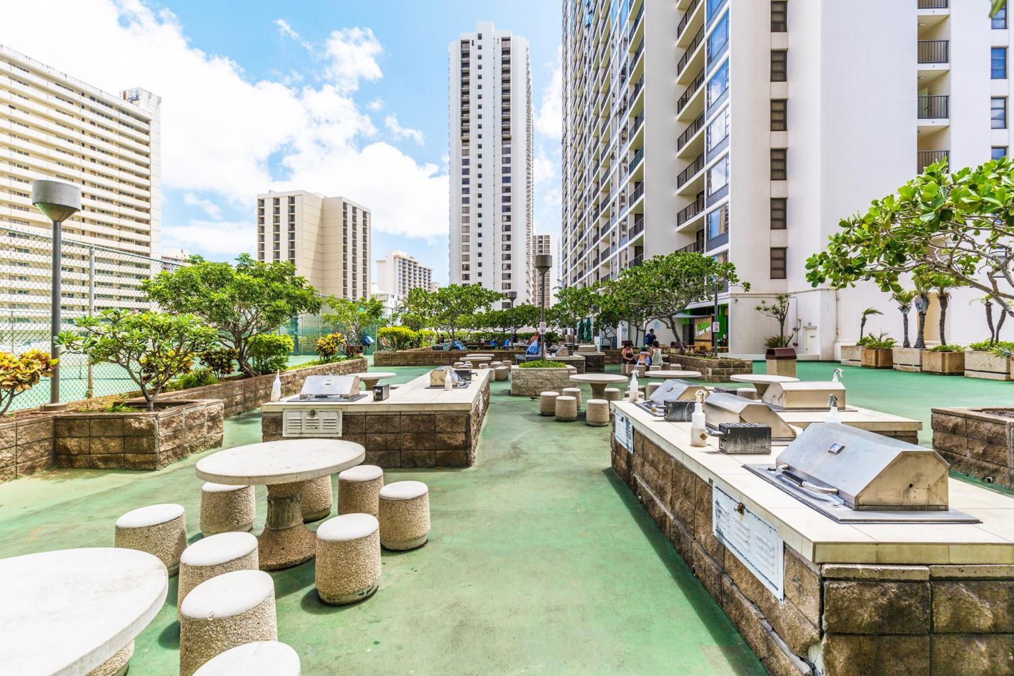 Great Ocean View Condo, Near Beach With Free Parking! Honolulu Extérieur photo